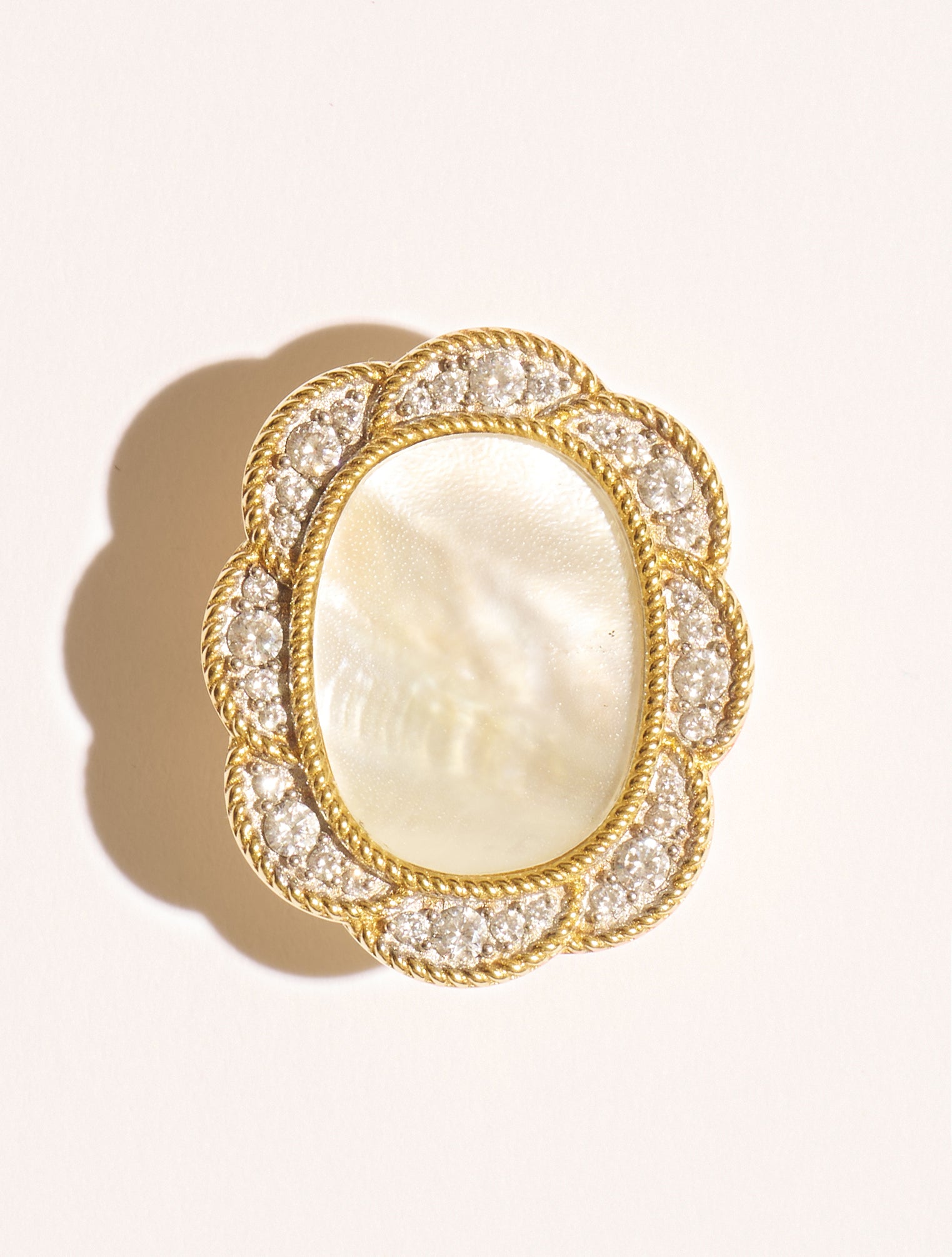 Broche Vintage En Nacre - Ancienne Avec Histoire - Bijou Ancien Occasion