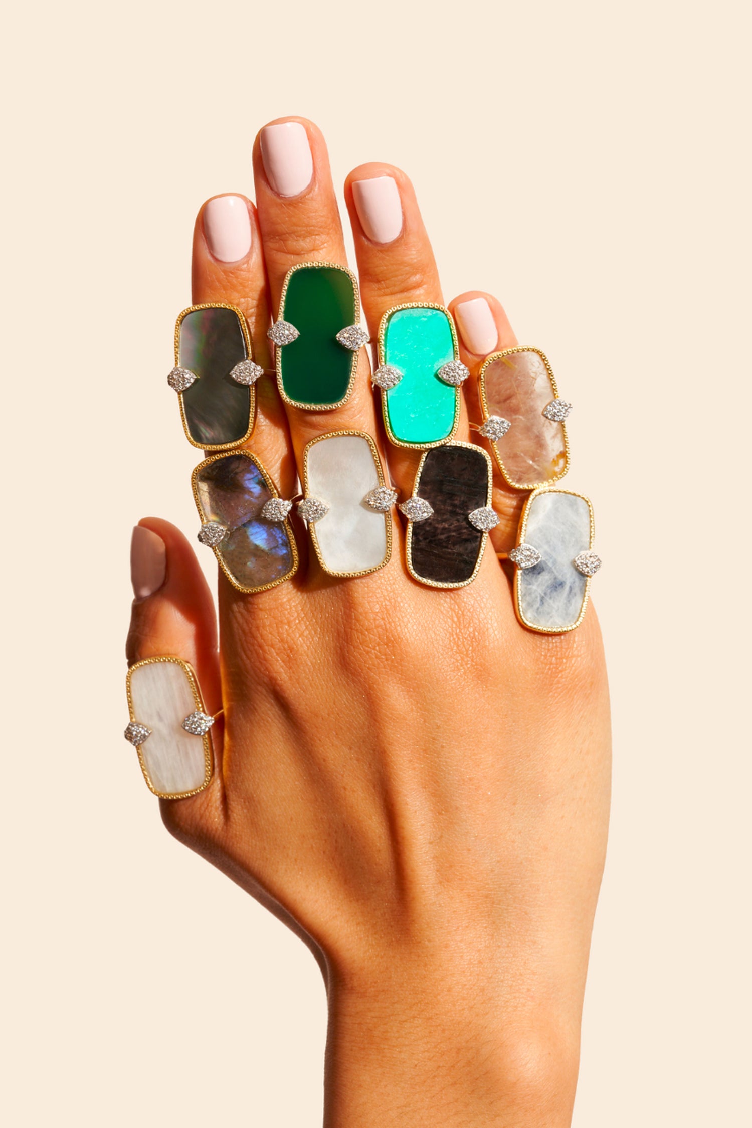 Bagues_dorees_turquoise_onyx_vert_nacre_pierre_de_lune_iconiques