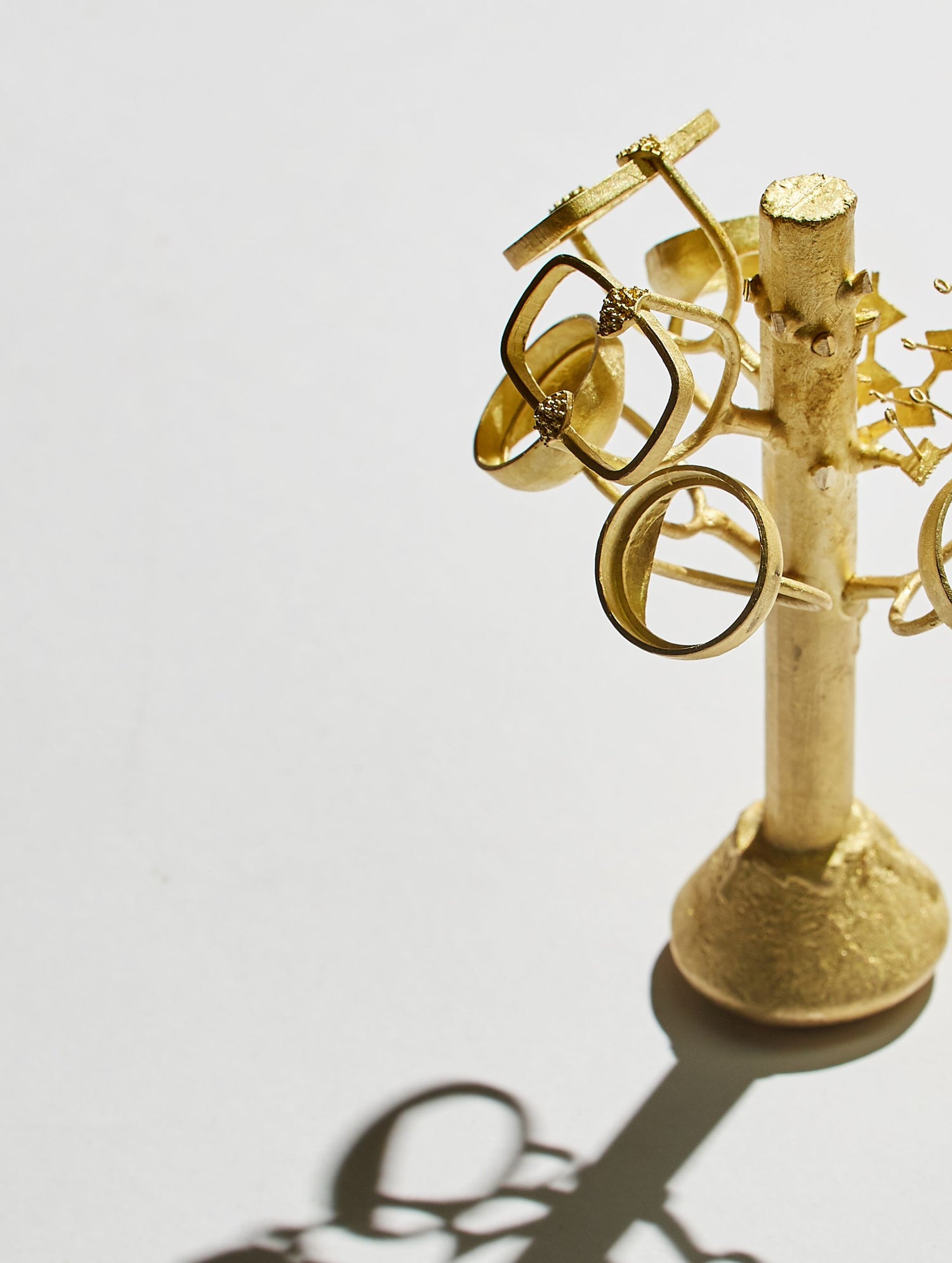 Bagues_fabrication_bijoux_dores_atelier_savoir_faire