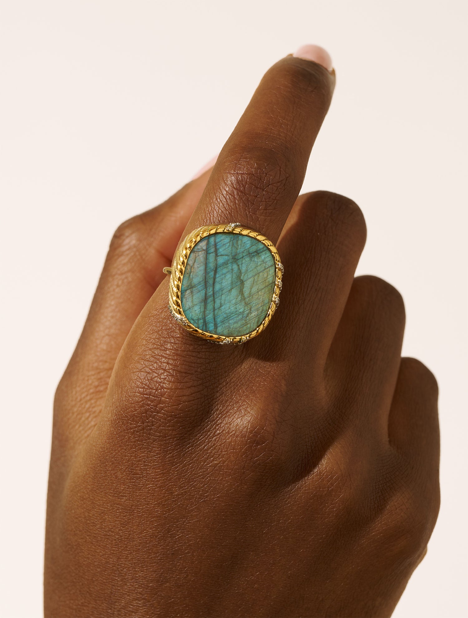 Dona Ring - Labradorite