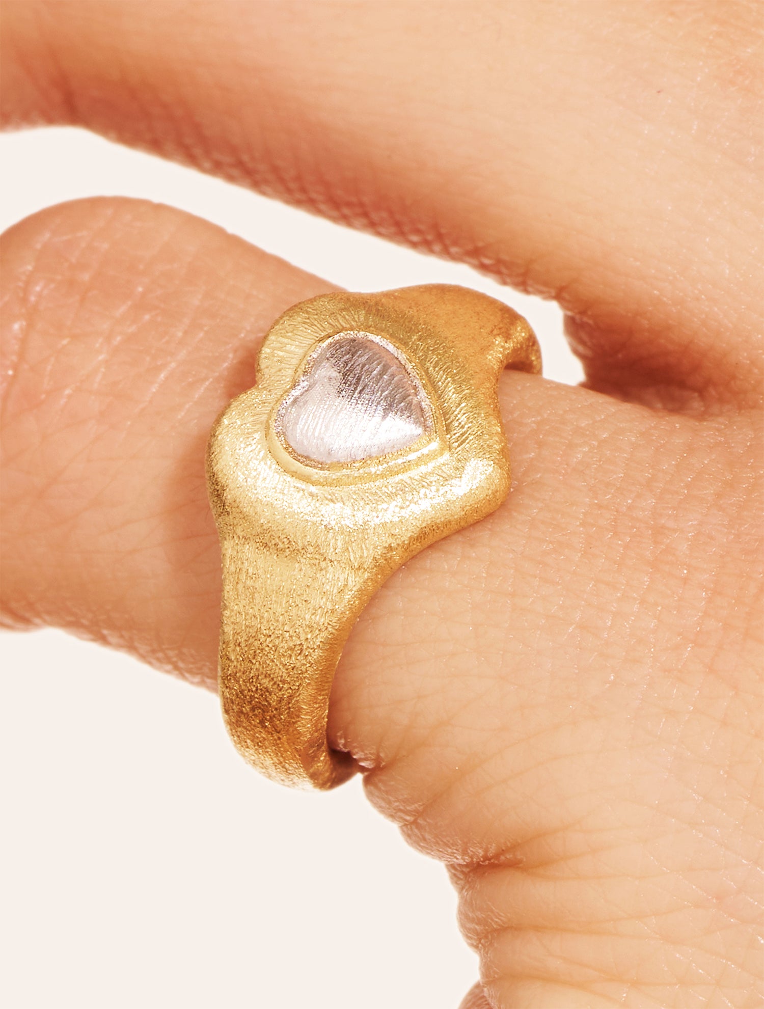 Magnetic Heart Ring - Silver