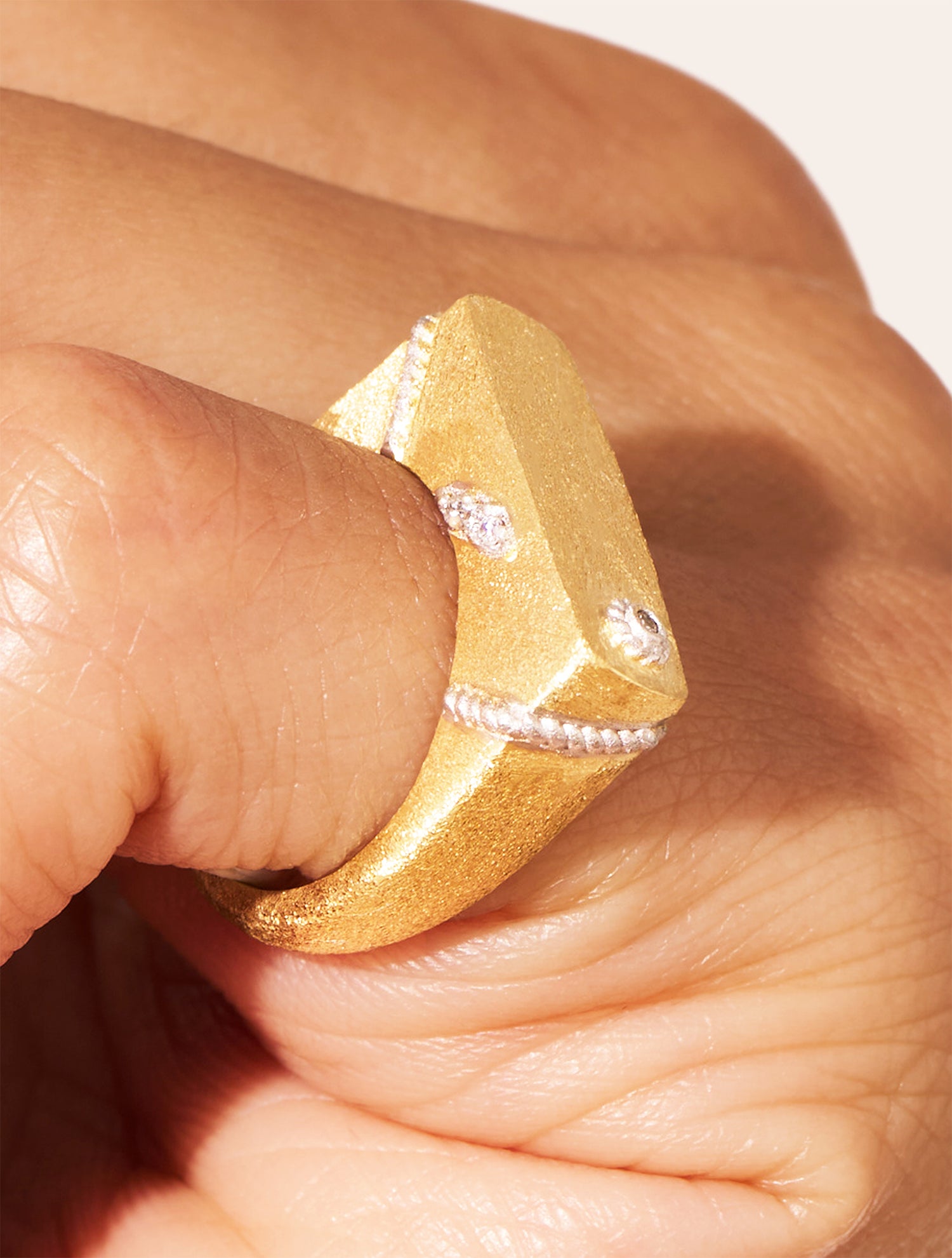 Bague Minuit - Chevalière