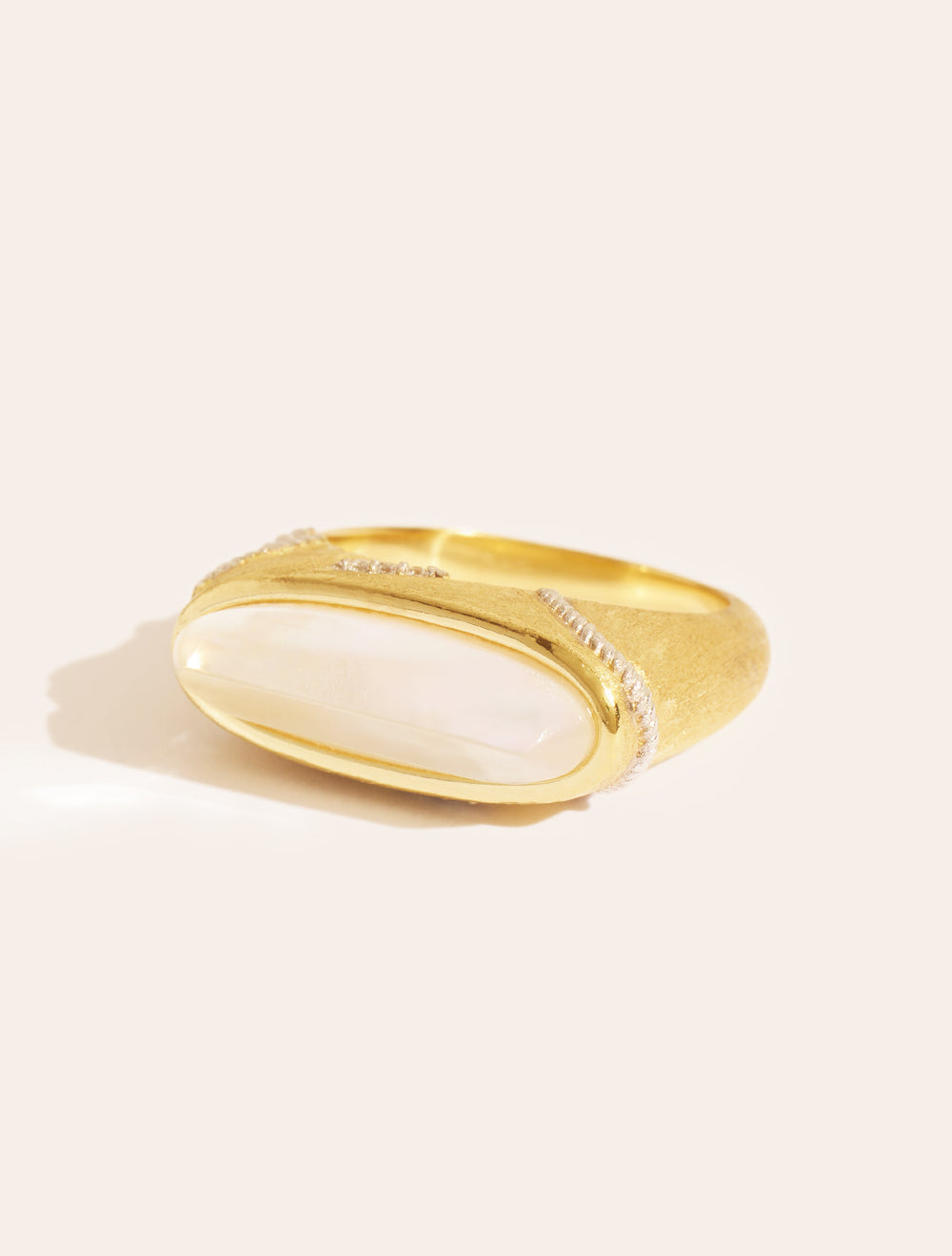 Minuit Ring - Mother-of-Pearl