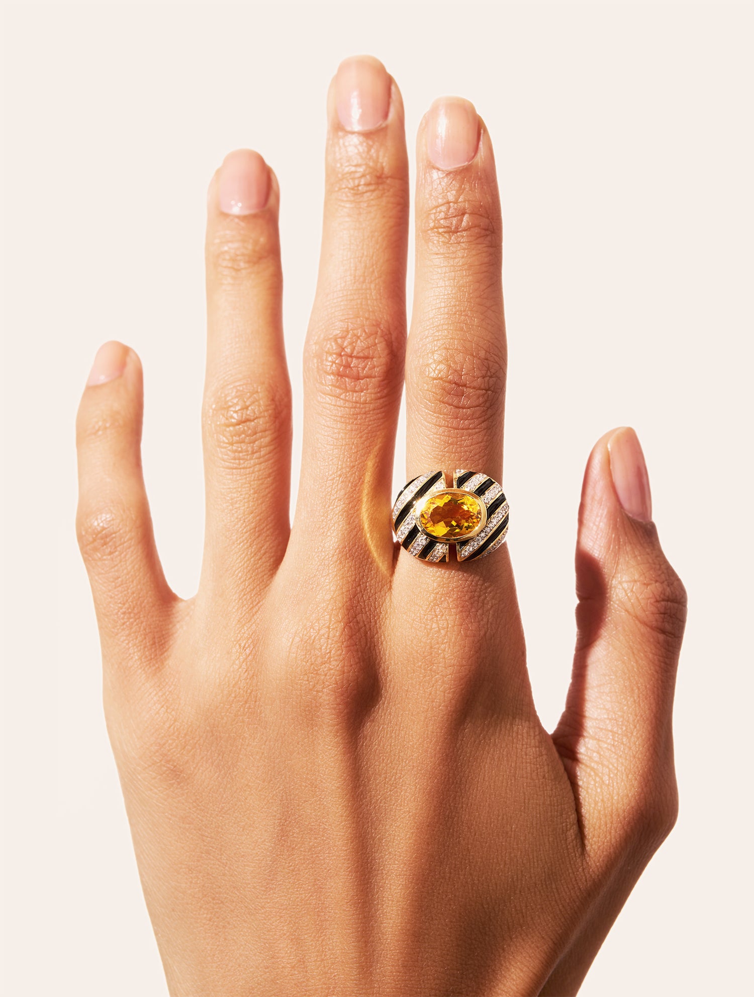 Zèbre Ring - Yellow Colored Quartz & Black Enamel