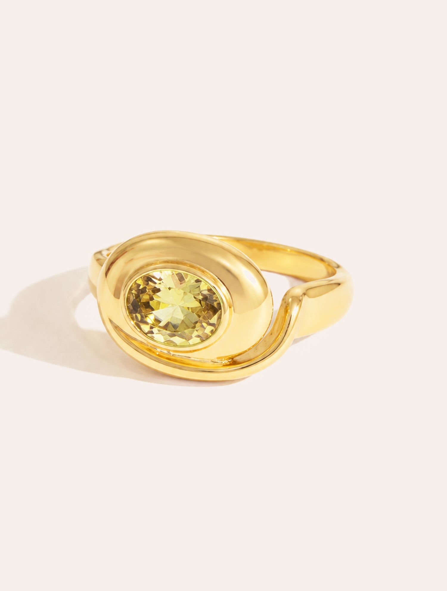 Bague escargot - quartz coloré vert clair - Riviera