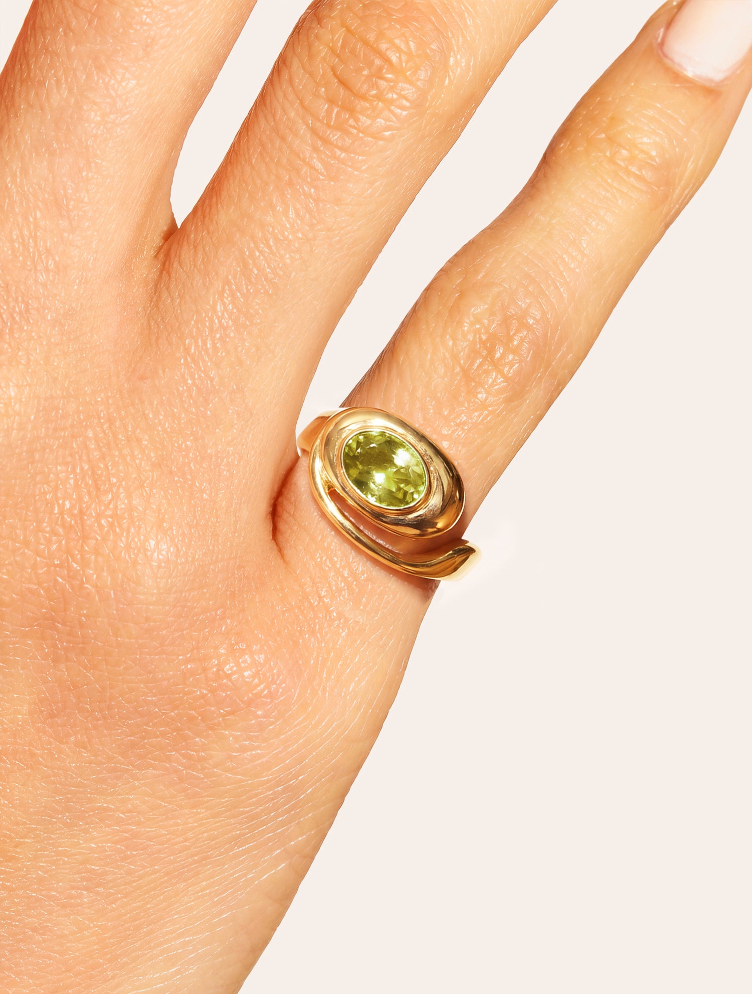 Bague escargot - quartz coloré vert clair - Riviera