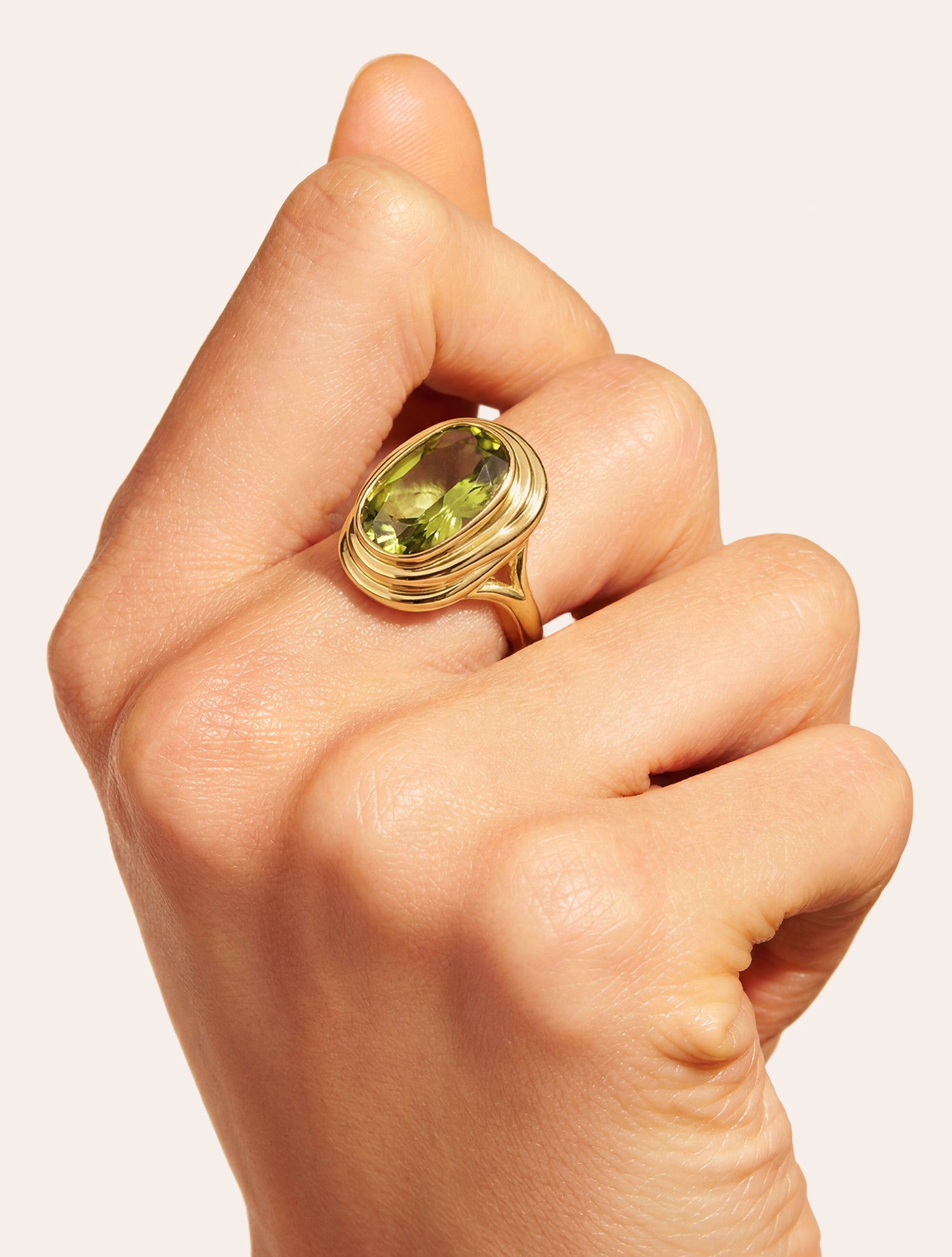 Bague ovale - quartz coloré vert clair - Riviera