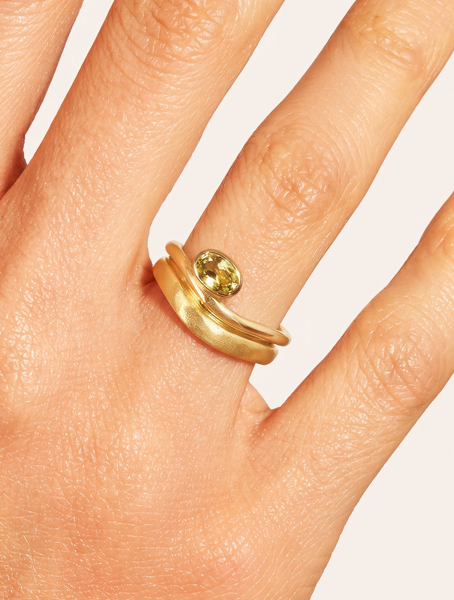 Bague vague - quartz coloré vert clair - Riviera