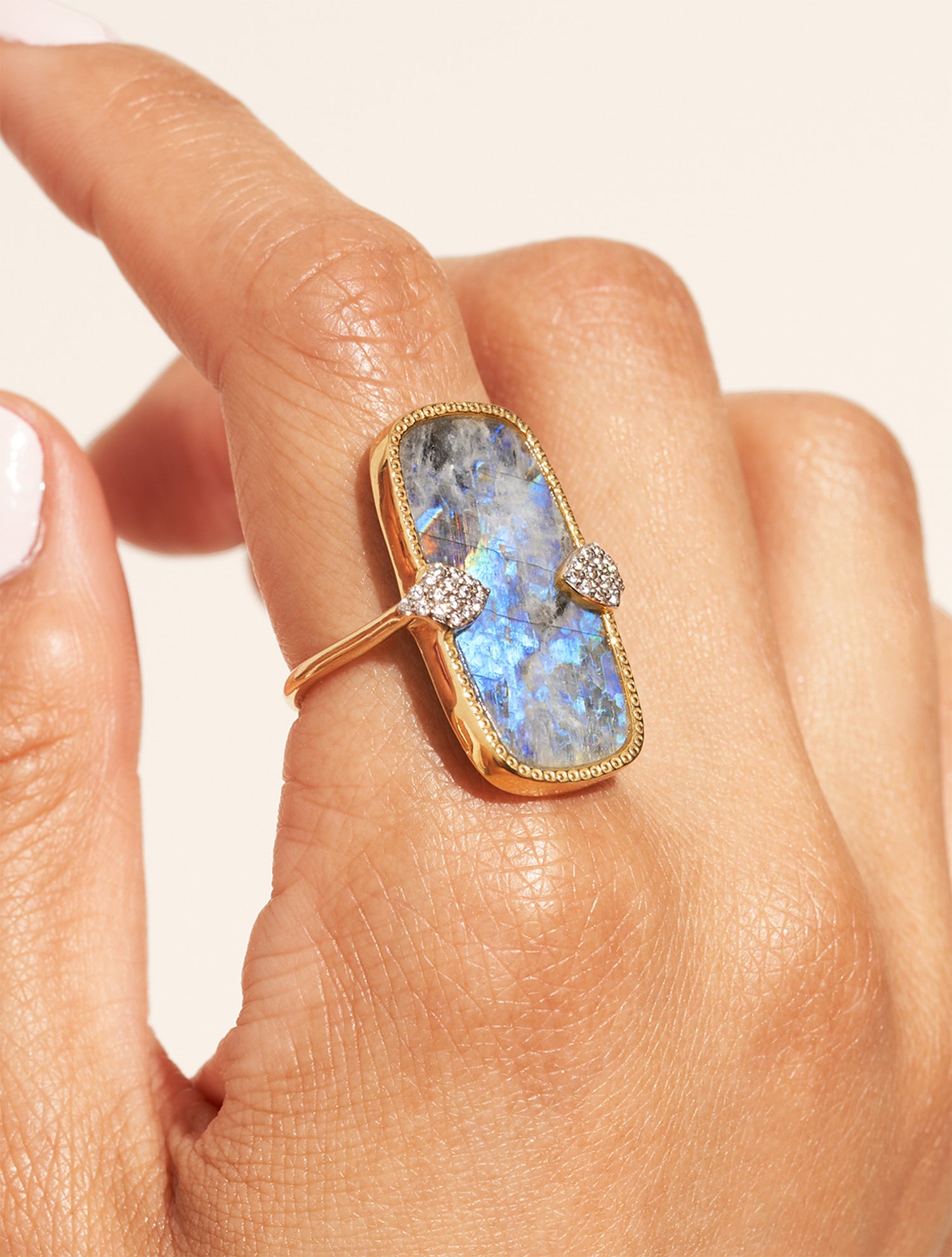 Sangha Ring - Onyx / Moonstone