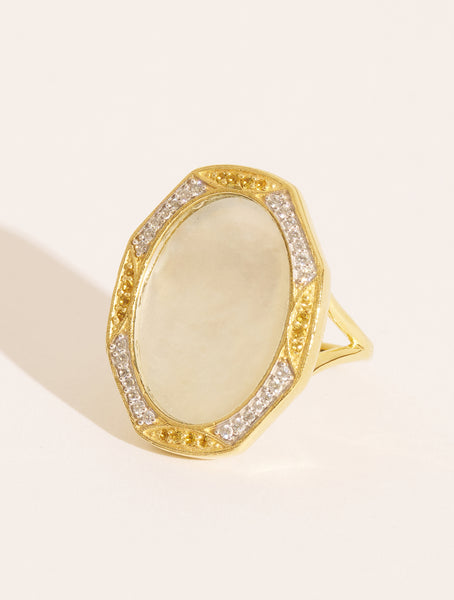 Sinaï Nacre Ring Be Maad Oval and elegant ring in 18K gold
