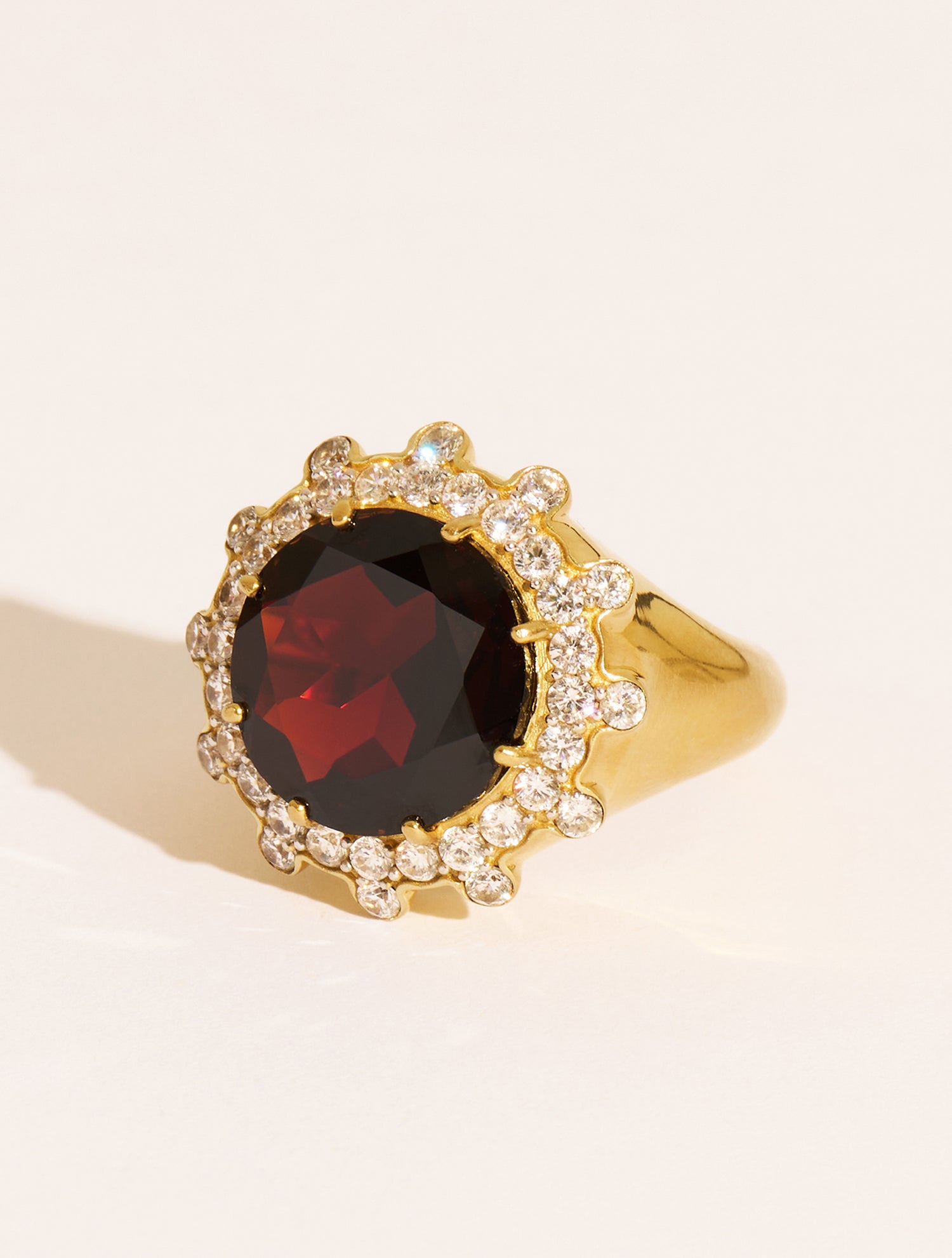 Soleil Sauvage Ring - Garnet
