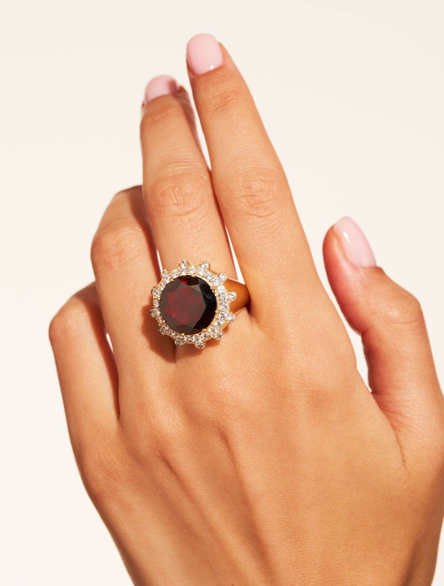 Soleil Sauvage Ring - Garnet