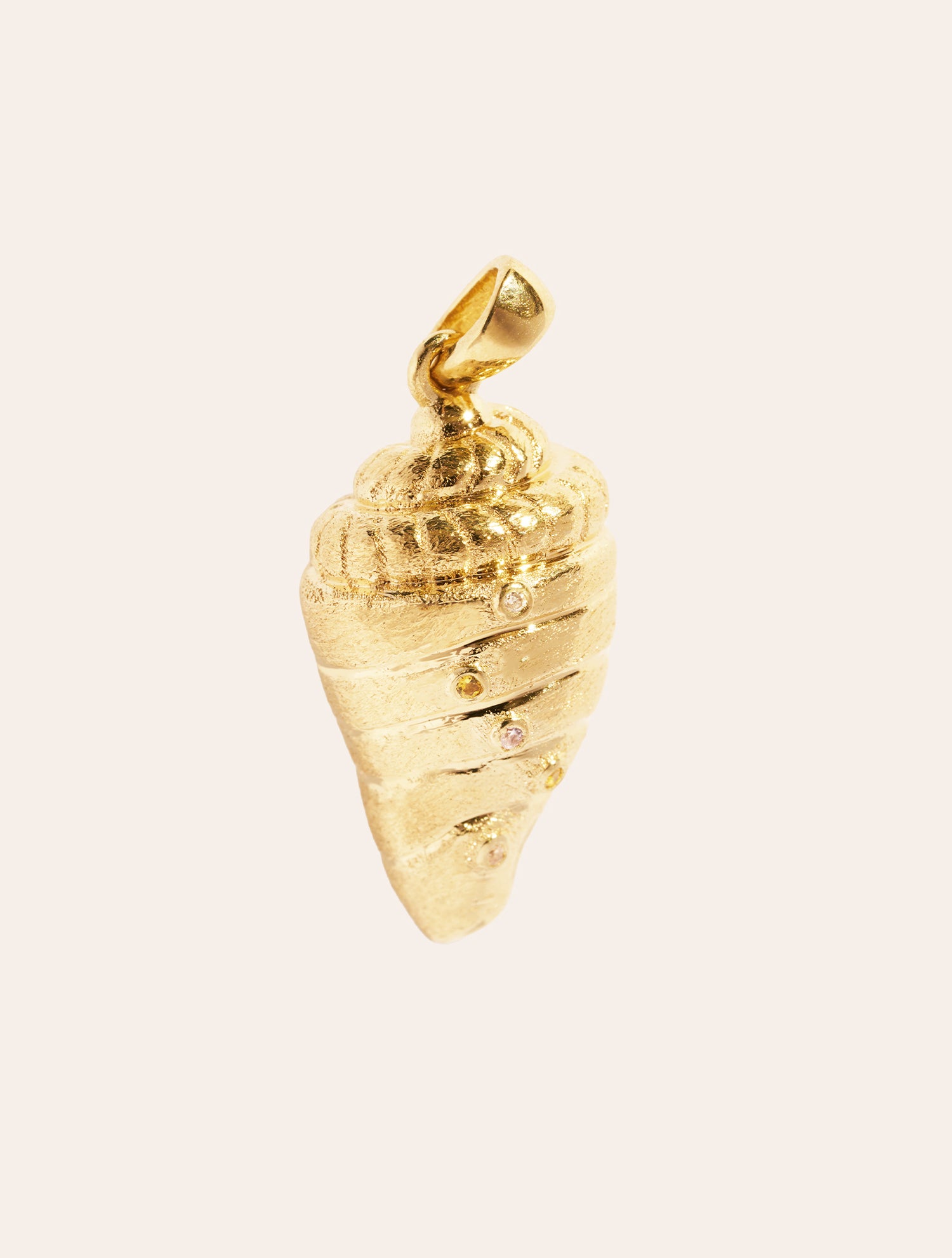 Toteme Seashell Pendant 