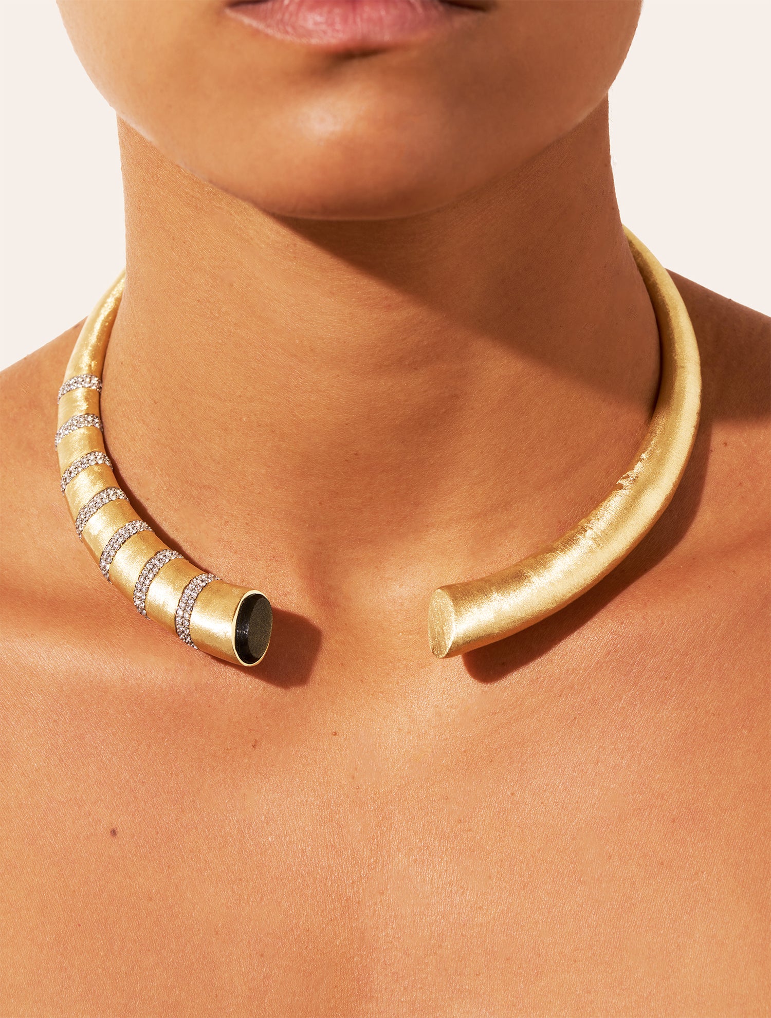 Collier Torque Minuit - Obsidienne dorée