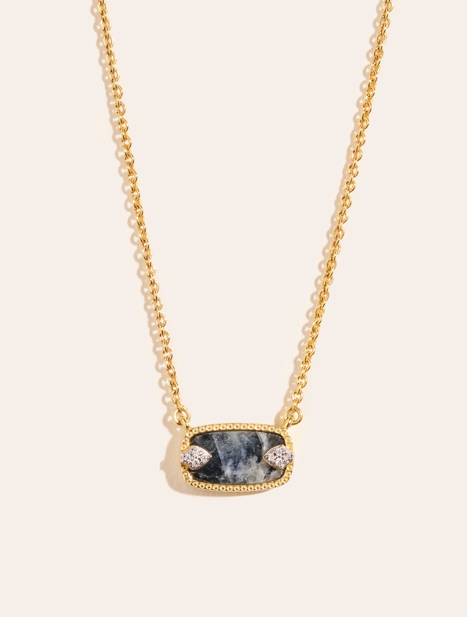 Collier Sangha - Onyx et Pierre de Lune