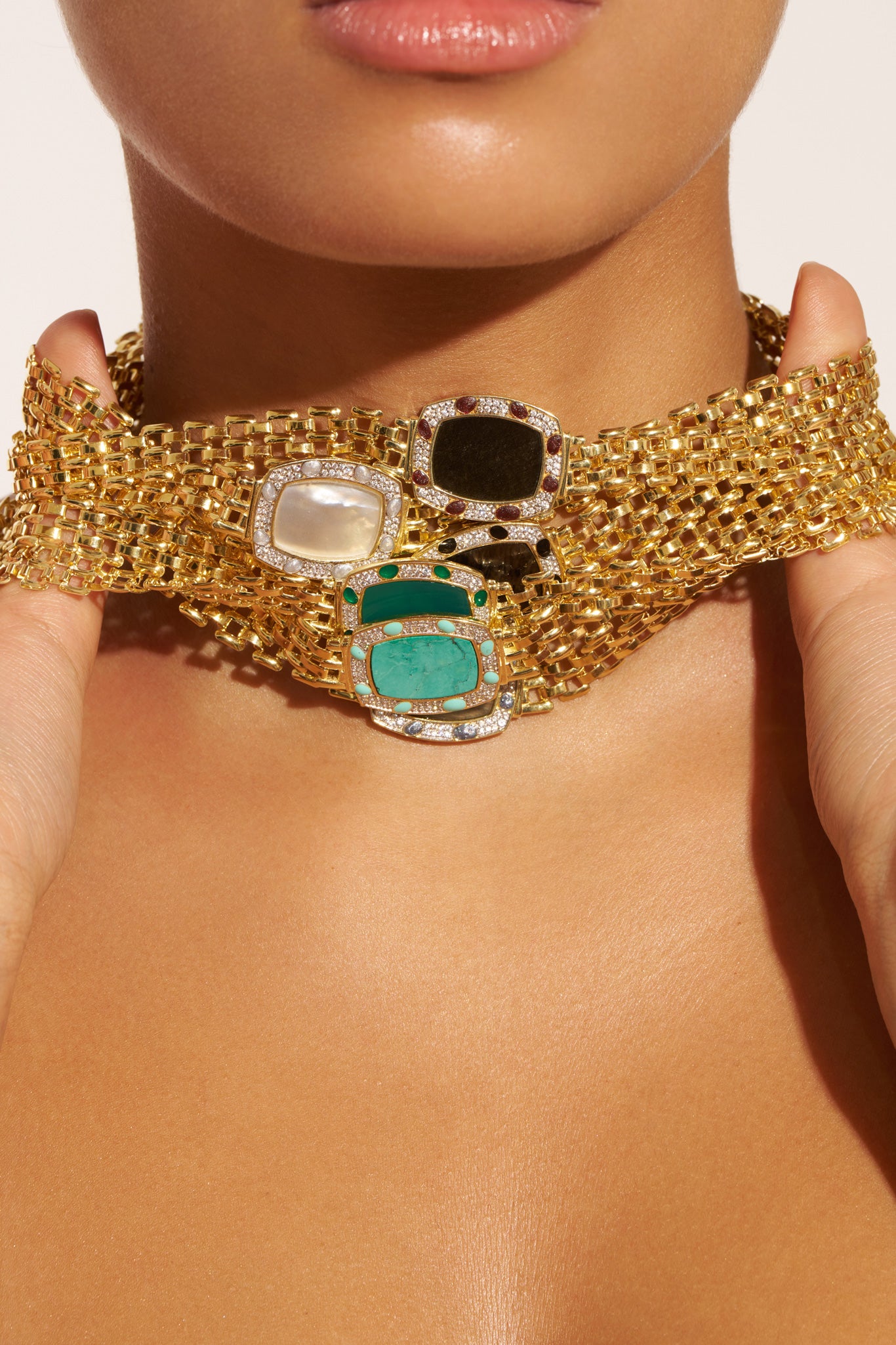 Colliers_dores_nacre_labradorite_turquoise_onyx_texture_obsidienne_doree