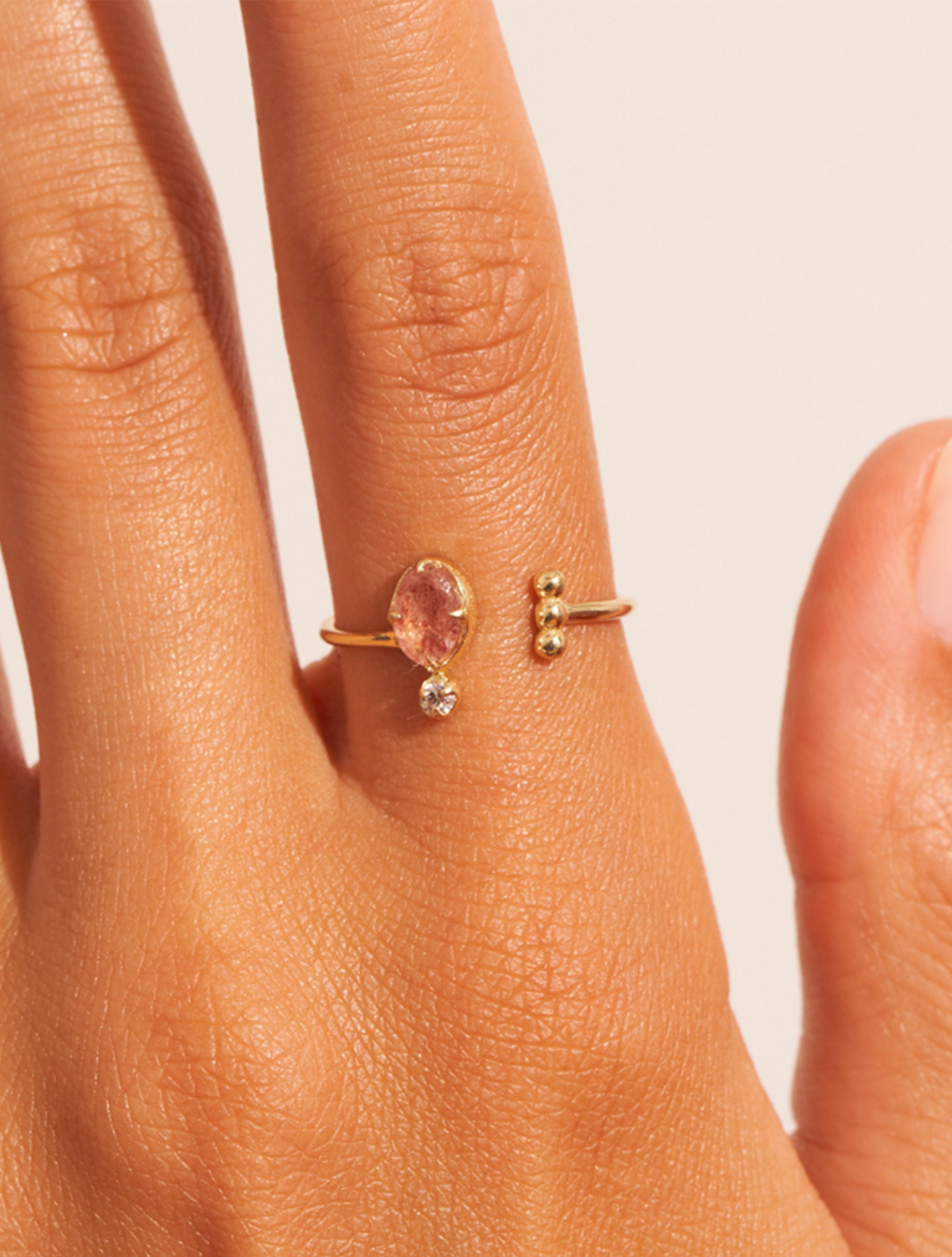 Mani Ring - Strawberry Quartz