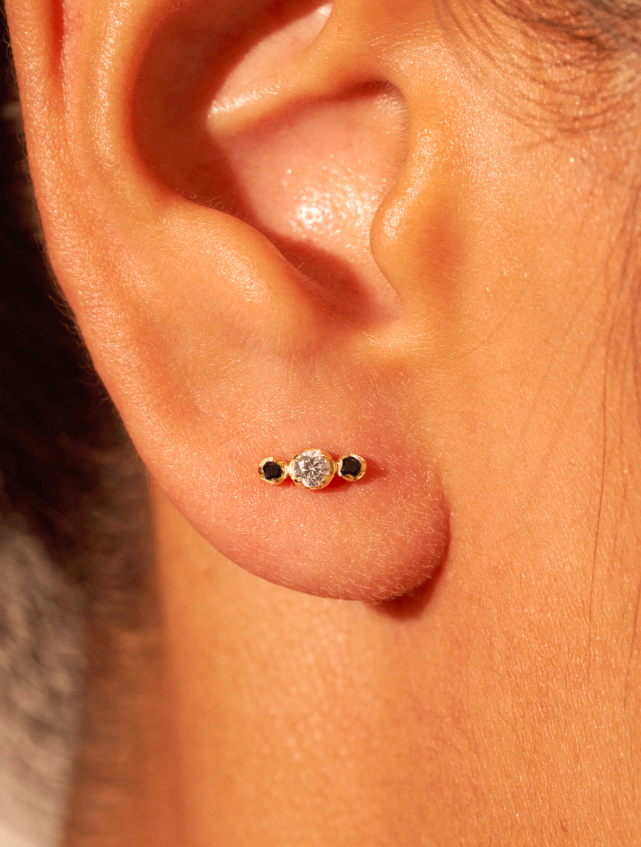 Boucles d'oreilles Dori - Zircons Blancs et Noirs