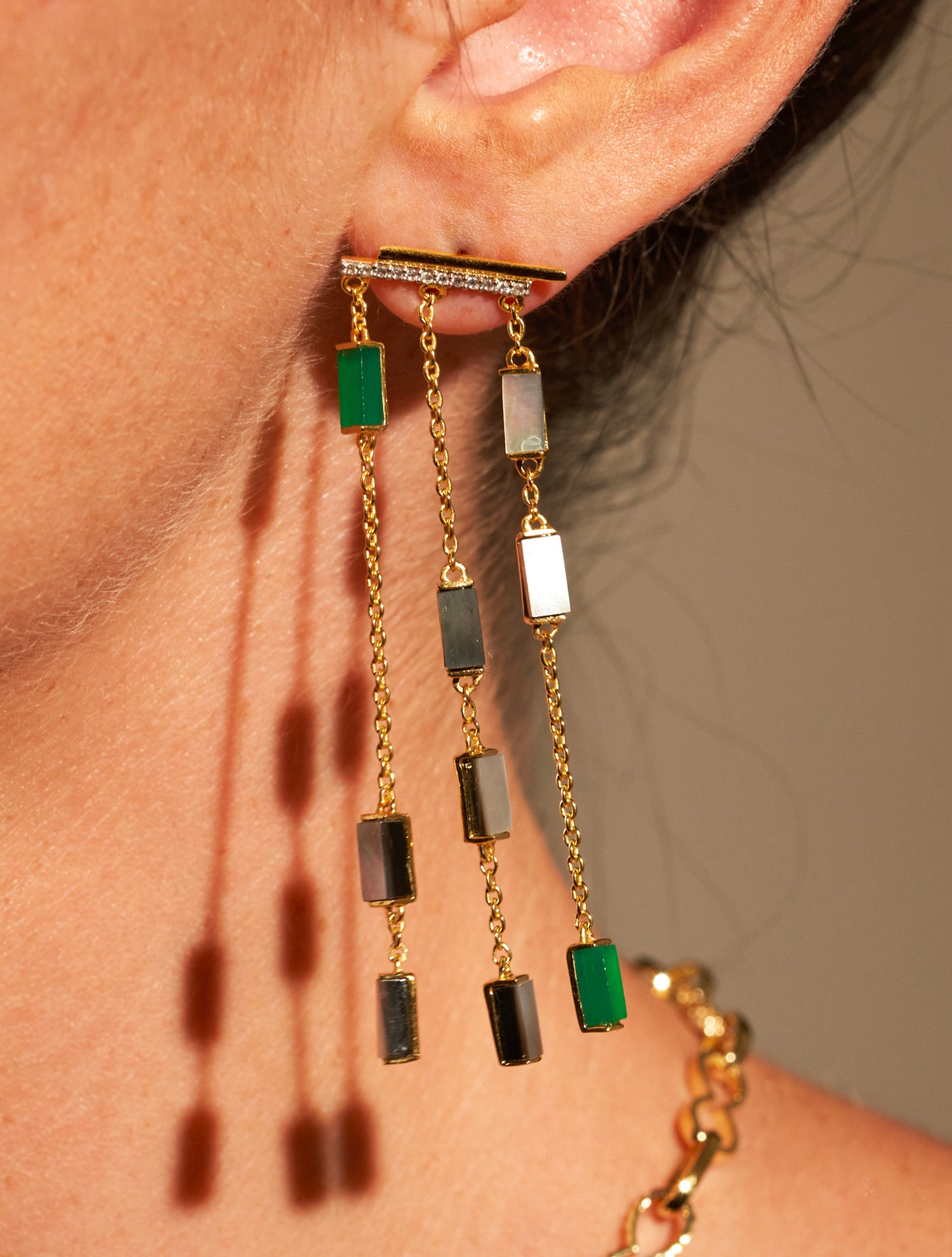 Boucles d'oreilles Mara - Onyx Vert / Nacre Grise