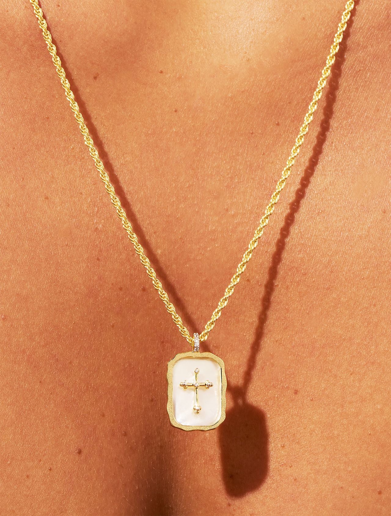 Manifeste Necklace – Cross