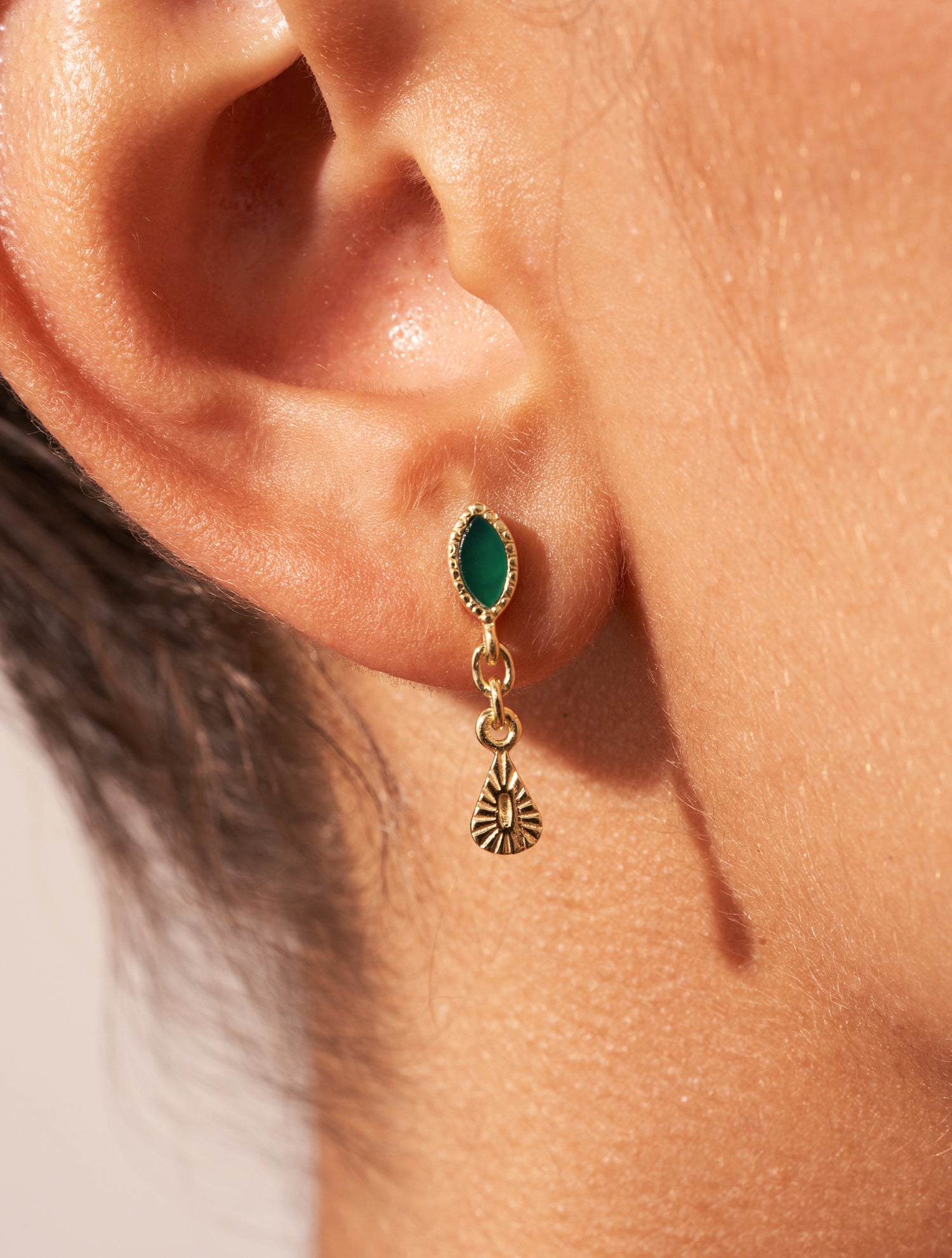 Mono boucle d'oreille Nala - Onyx Vert